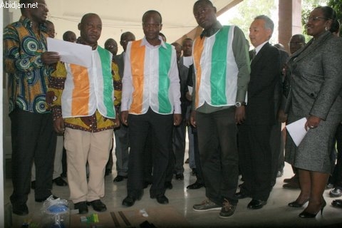 A la Une : les élections en Guinée et en Côte d’Ivoire le même jour ?